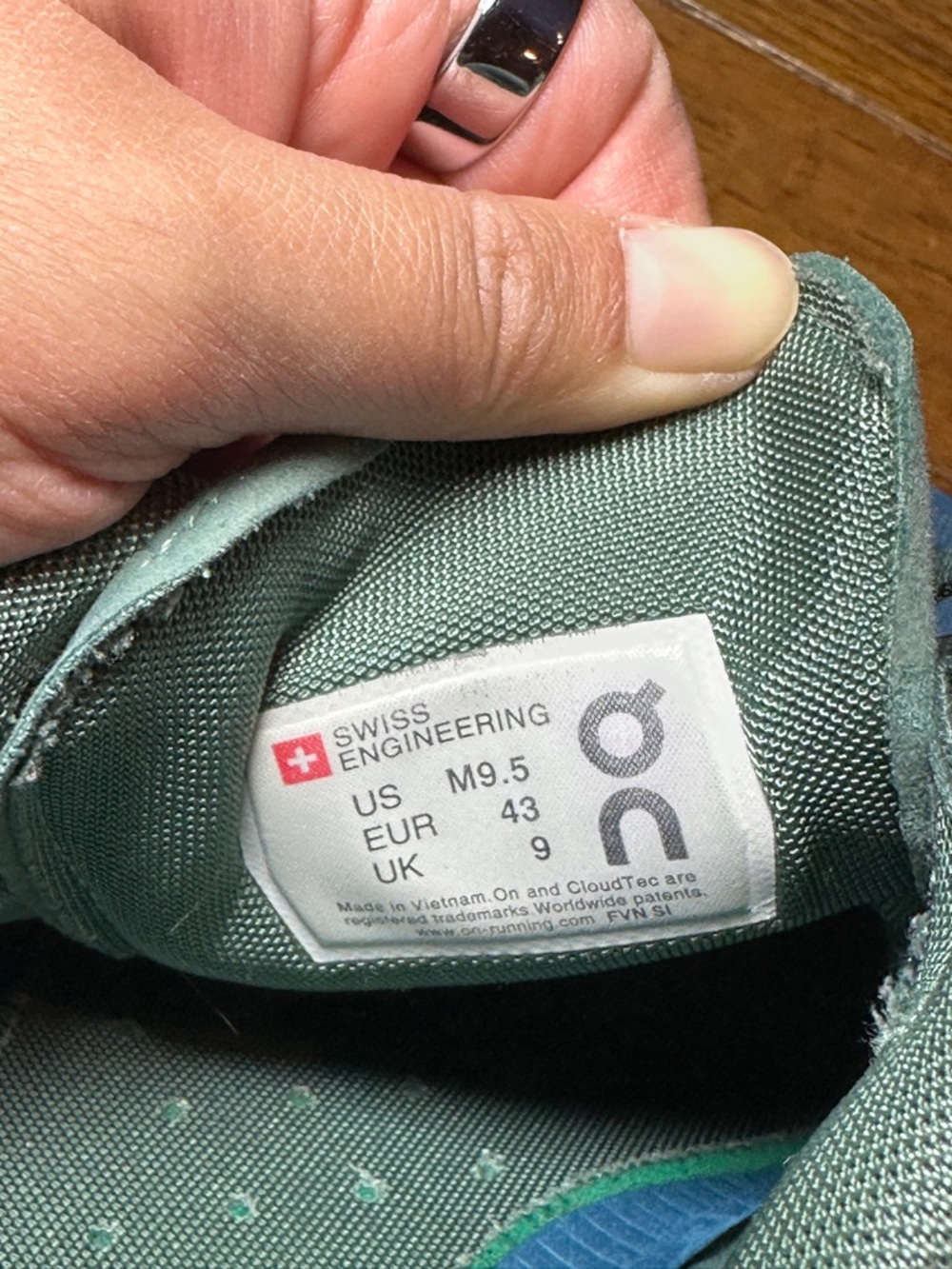 On Cloud CloudFlow Running shoes in Sea Petrol - M 9.5 - Picture 6 of 7